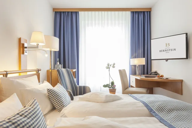 Standard, Double Bed, Sea View, Ground Floor, Hotel Bernstein 3/5