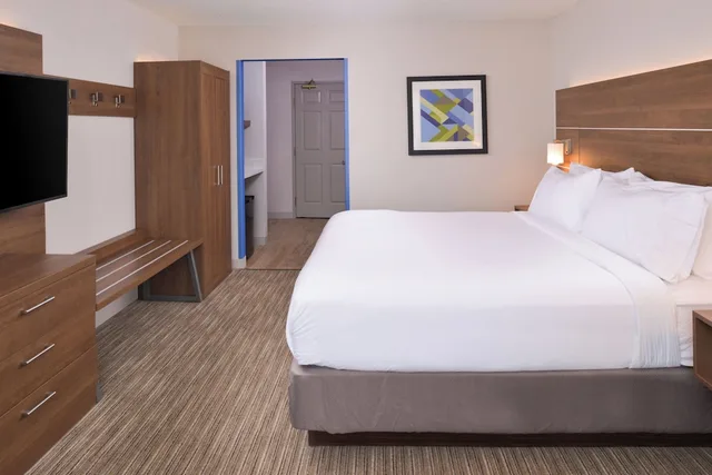 جناح بسرير كينج لذوي الإعاقة، Holiday Inn Express And Suites Omaha 120th And Maple 3/6