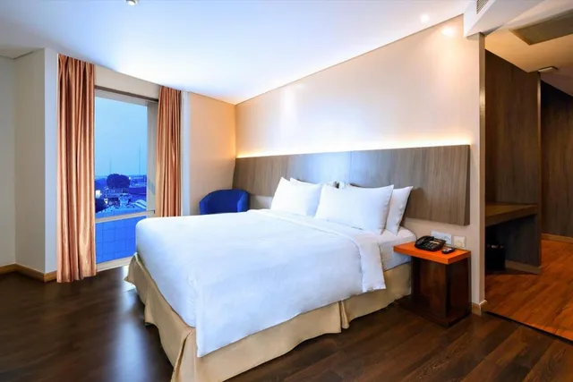 جناح بسرير كينج، Aston Palembang Hotel and Conference Center 1/5