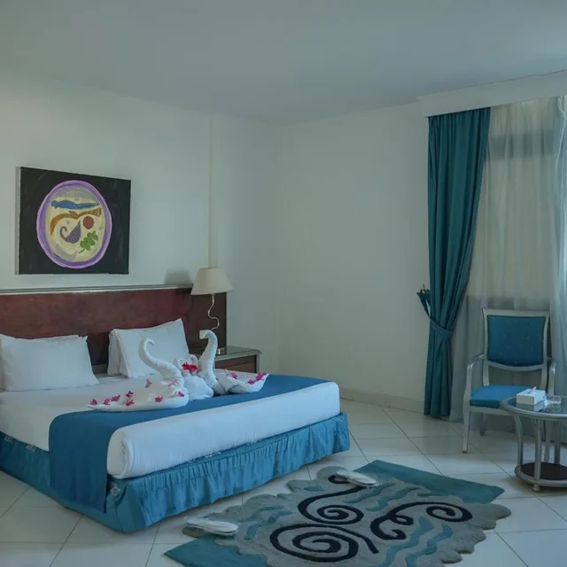 غرفة بسرير مزدوج أو سريرين منفصلين بإطلالة على البحر، Amarina Star Resort & Aqua Park 2/10