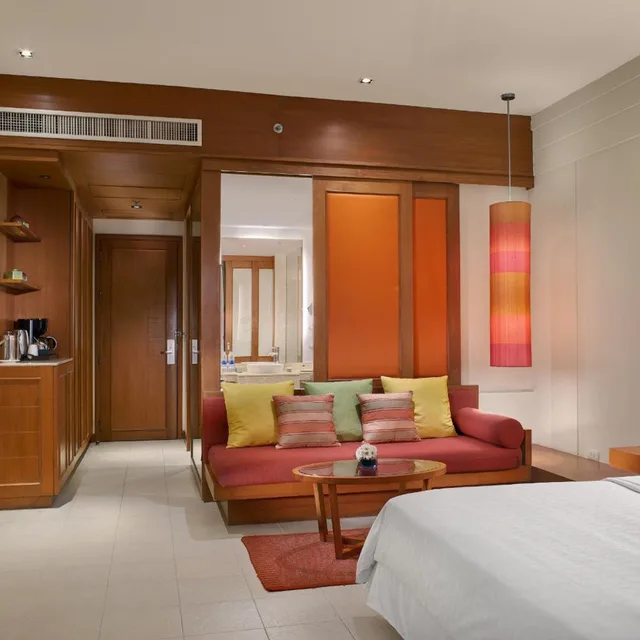 Guest Room, King Bed, Garden View, Balcony, Sheraton Hua Hin Resort And Spa 6/10