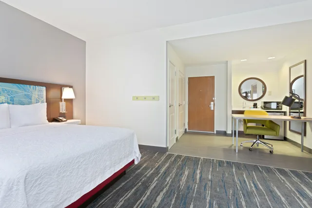 غرفة بسرير كوين لذوي الإعاقة، Hampton Inn And Suites Orlando International Drive North Fl 2/3