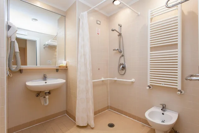 غرفة اقتصادية بسرير مزدوج أو سريرين منفصلين، Hotel Rosanna 3 Stelle Superior 5/10