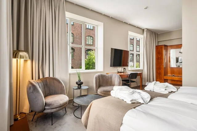 غرفة ديلوكس بسريرين منفصلين مع أريكة، Home Hotel Bryggen 5/7