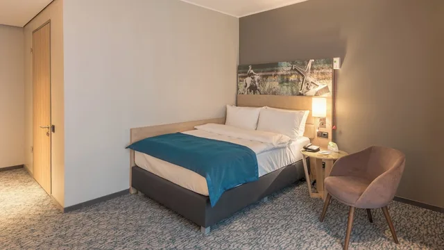 غرفة بريميوم بسريرين منفصلين مع أريكة، Holiday Inn Dusseldorf City Toulouser Allee 1/4