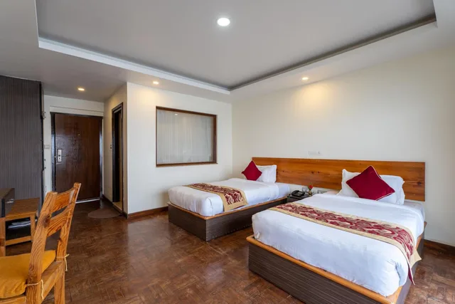 Deluxe Double, NAGARKOT SHANGRILA RESORT 3/10