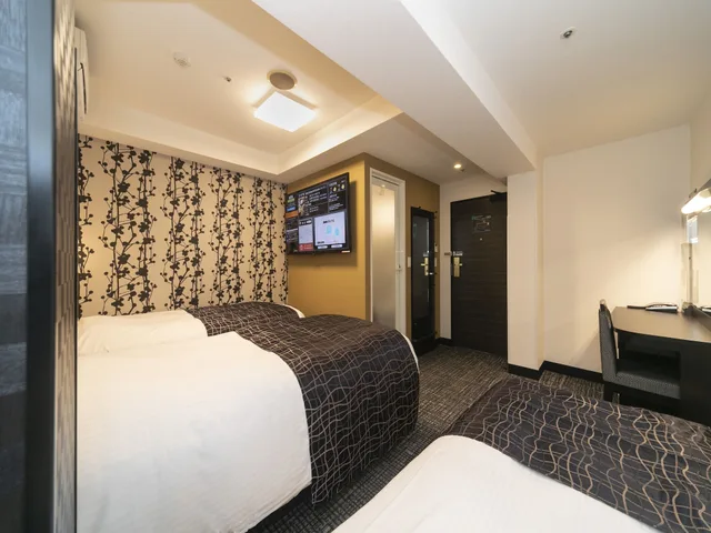 غرفة ثلاثية بسريرين منفصلين مع أريكة، Apa Hotel Kyoto Ekimae 6/6
