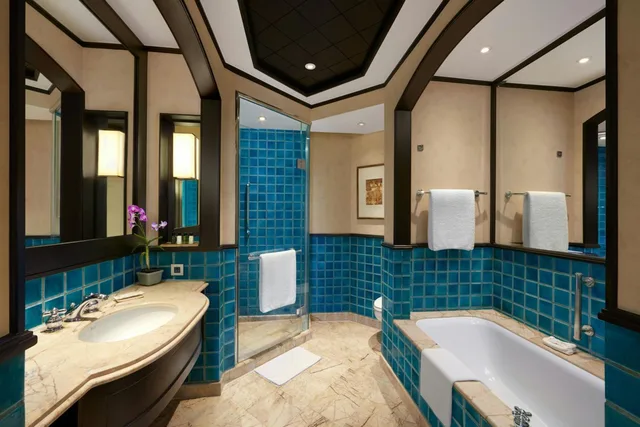 غرفة بريستيج بسرير فردي وسريرين مزدوجين، Sheraton Grande Sukhumvit 2/2