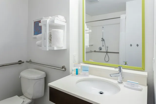 غرفة بسرير كوين لذوي الإعاقة، Hampton Inn And Suites Orlando International Drive North Fl 3/3