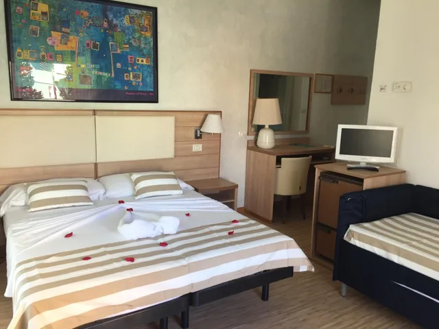 غرفة قياسية ثلاثية، Hotel Losanna Gabicce Mare 2/4