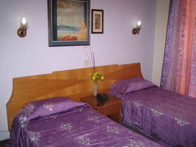 غرفة بسرير مزدوج بإطلالة على المدينة، Onisillos Hotel 7/9