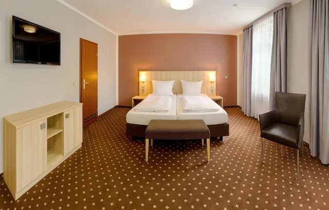 Room, No Elevator, Annex، attimo Hotel Stuttgart 4/10