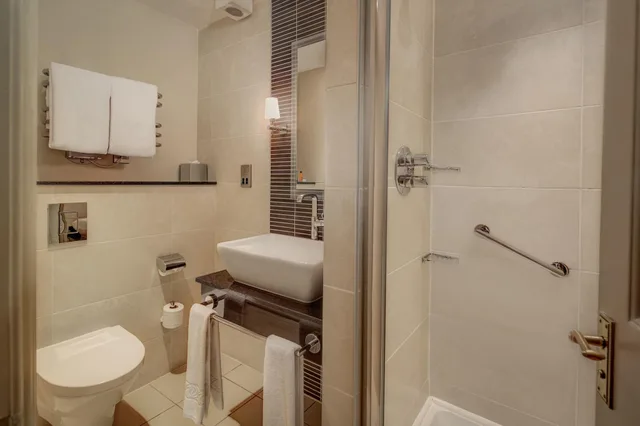Room, Double Bed, The Hoxton Edinburgh 5/5