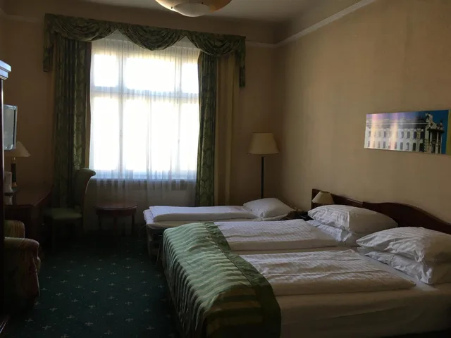 غرفة عائلية بسرير فردي، Hotel Secession an der Oper 4/10
