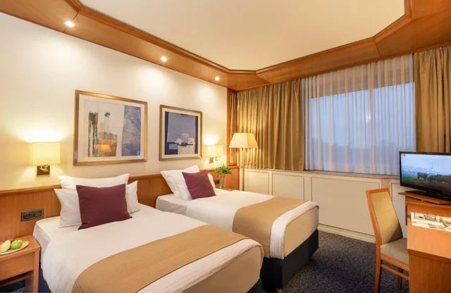 Comfort, Single, Leonardo Hotel Frankfurt City South 3/8