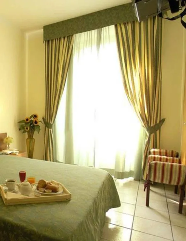 Room, Twin Beds, Hotel 22 Marzo 4/8