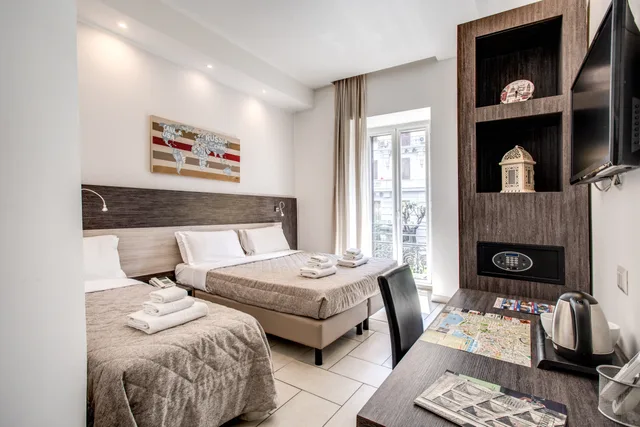 غرفة قياسية ثلاثية، Napoli Suite Hotel 3/7