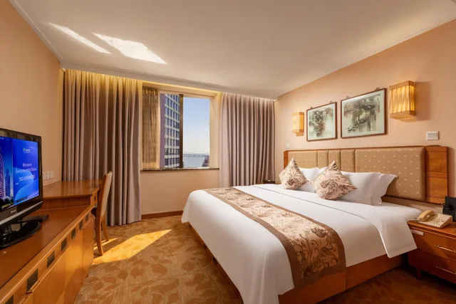2 Bedrooms, Harmony, Suite، Guangdong Hotel Zhuhai Ex Guangdong Regency 4/7