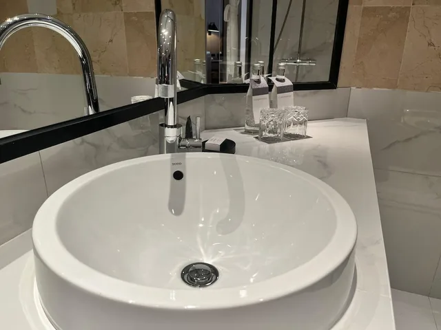 غرفة ديلوكس بسرير كينج بشرفة، Sheraton Jakarta Soekarno Hatta Airport 10/10