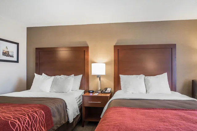 غرفة قياسية بسريرين مزدوجين، Comfort Inn South Portland Airport 3/7