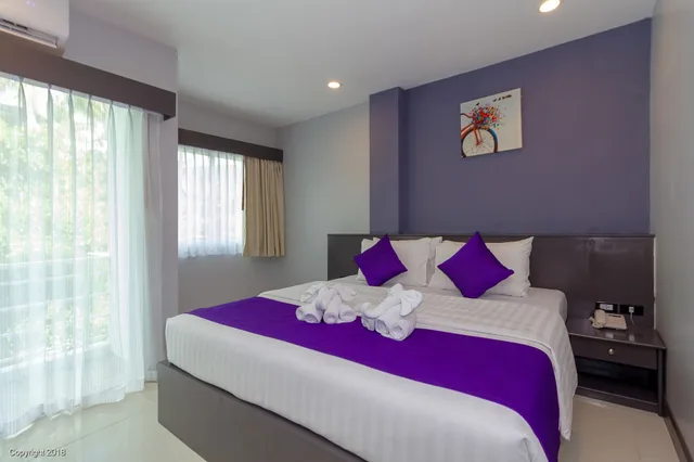غرفة سوبيريور بسرير مزدوج بشرفة، MODERN LIVING HOTEL 3/10