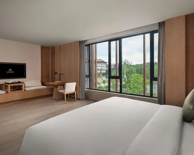 غرفة ديلوكس بسرير كينج، Grand WUJI Hotel, in The Unbound Collection by Hyatt 2/3