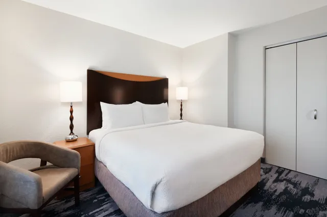 غرفة بسرير كينج، Fairfield Inn And Suites By Marriott Ft Pierce 3/8