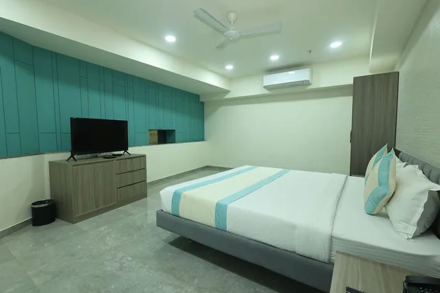 جناح رئاسي بسرير كينج مع أريكة، SN Blu Hotel 2/7