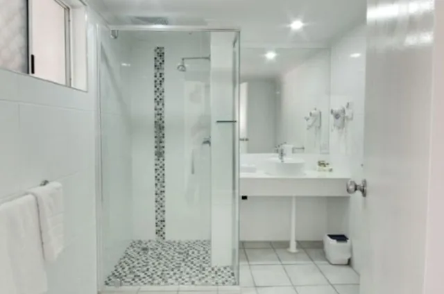 غرفة بسرير كينج، Colonial Palms Motor Inn 2/2