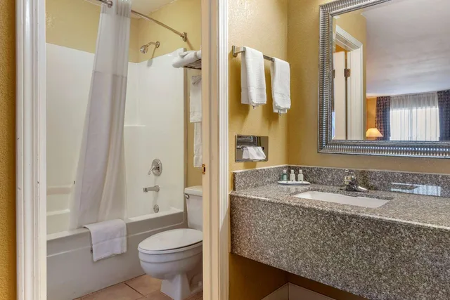 غرفة بسريرين كوين للمدخنين، Quality Inn Russellville I-40 4/4