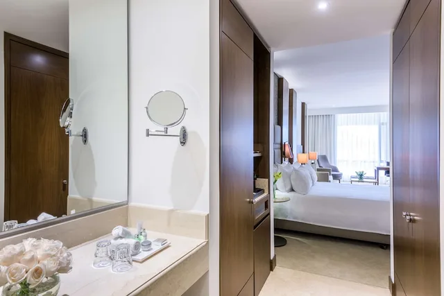 غرفة بريميوم بسرير كينج، NH Collection Bogota Teleport Royal 4/6