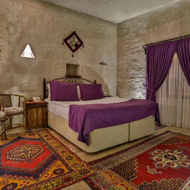 Cave, Double Bed، Hidden Cave 4/10