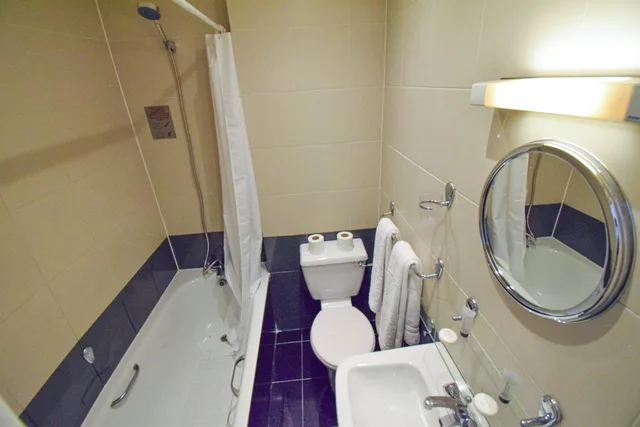 دوبلكس، Pembridge Palace Hotel 8/8