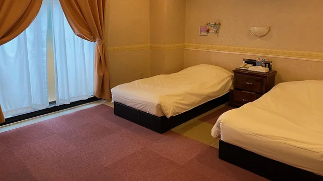 غرفة قياسية بسريرين منفصلين بإطلالة على النهر، Business Hotel La Firenze 1/1