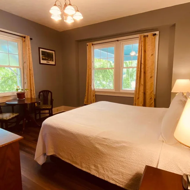 Room, King Bed, River View, The Shawnee Inn And Golf Resort 4/10