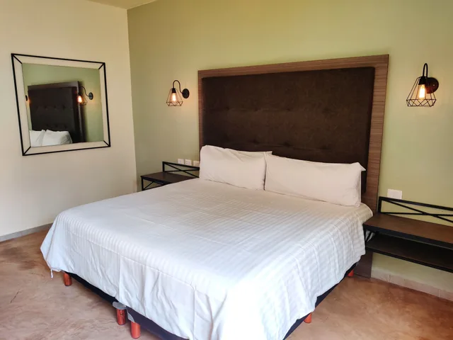 غرفة ديلوكس بسرير كينج، Hotel Boutique La Casona by Kavia 3/5