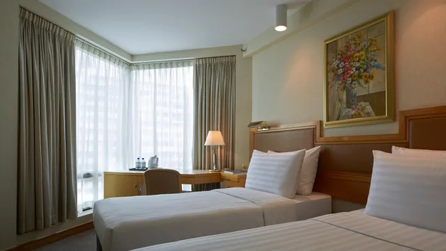 Cosmo, Twin Beds، Stanford Hotel 8/10