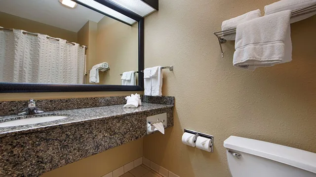 غرفة بسريرين كوين، Best Western Macomb Inn 2/2