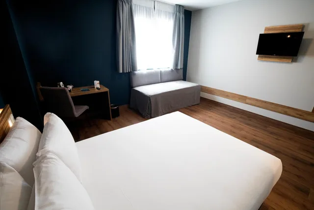 غرفة عائلية بسرير مزدوج مع أريكة، Travelodge Madrid Metropolitano 1/6