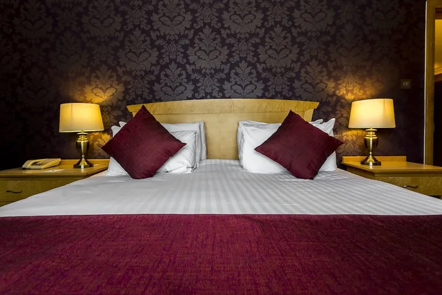Superior, Double Bed, Hellidon Lakes Golf Spa Hotel 3/3
