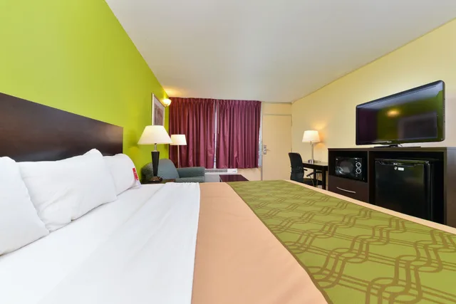 غرفة بسرير كينج، Days Inn by Wyndham Harrisonburg 3/10