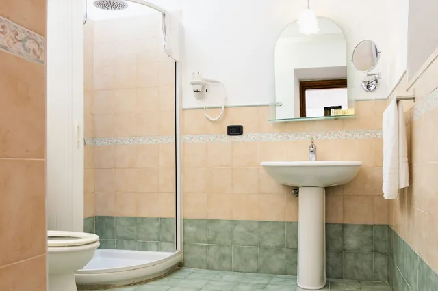 Deluxe, Quadruple, Double and Twin Beds, Castle View, Patio, Hotel Villa de Pasquale 6/6