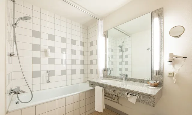 غرفة قياسية بسريرين منفصلين، Mercure Hotel Offenburg Am Messeplatz 6/6