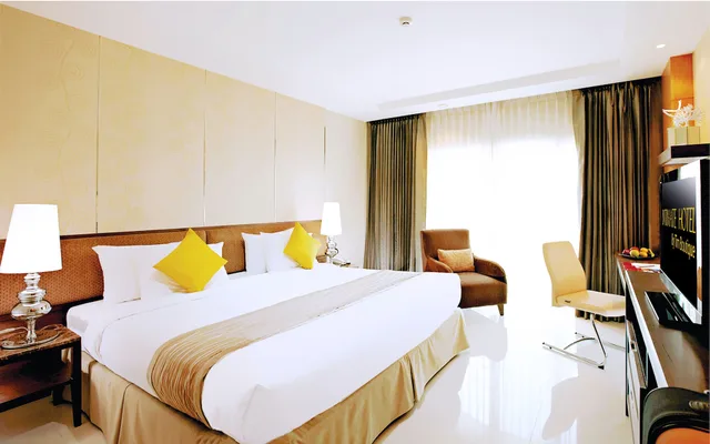 Deluxe Room, Intimate Hotel 5/10