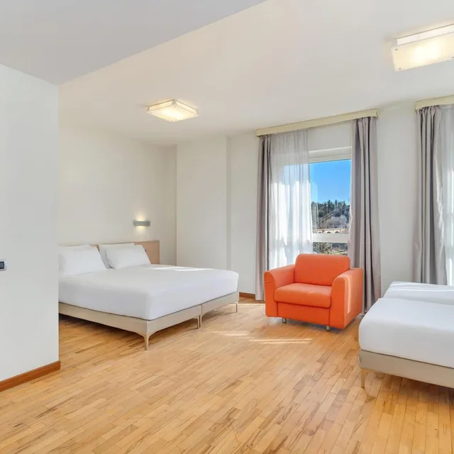 غرفة رباعية، B&B HOTELS Park Hotel Mondovi 1/5