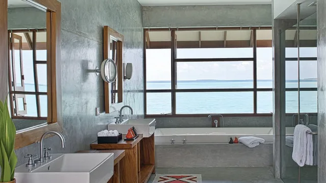 SUNSET WATER VILLA WITH POOL - Transfer Excluded، Four Seasons Resort Maldives at Landaa Giraavaru 1/1