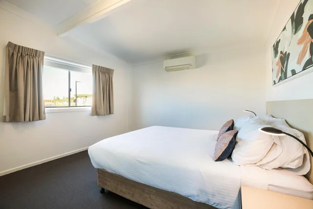 2 Bedrooms, Apartment, Nightcap at Golden Beach Tavern 6/10