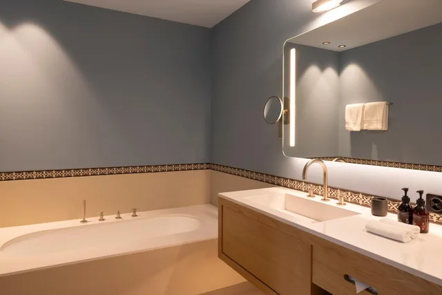 Family Suite, Cresta, King Bed, Sofa، Cresta Palace 3/7