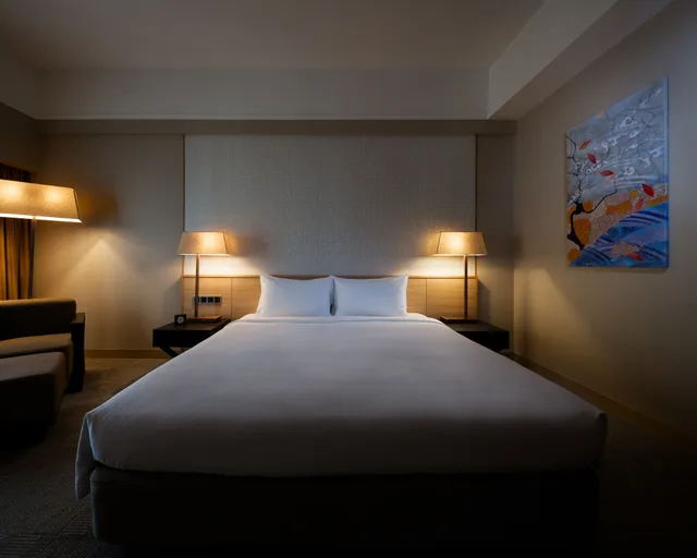 Deluxe, King Bed, Pool Side, Grand Mercure Singapore Roxy 2/6