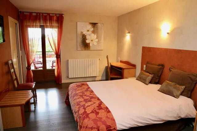 غرفة بسرير مزدوج بجاكوزي، HOTEL LE RELAIS VOSGIEN 1/1